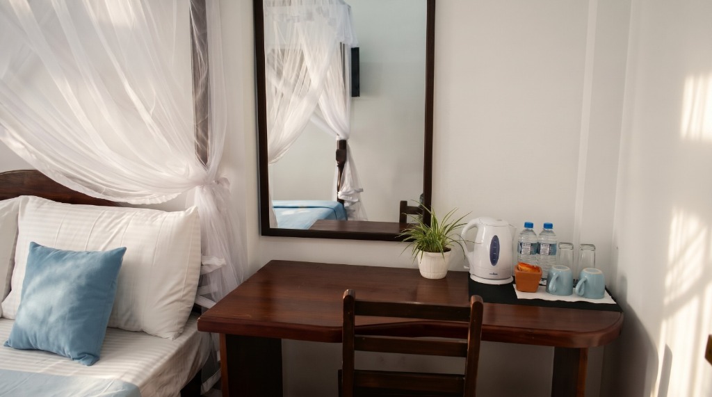 Dressing Table Vanity & Canopy Suite