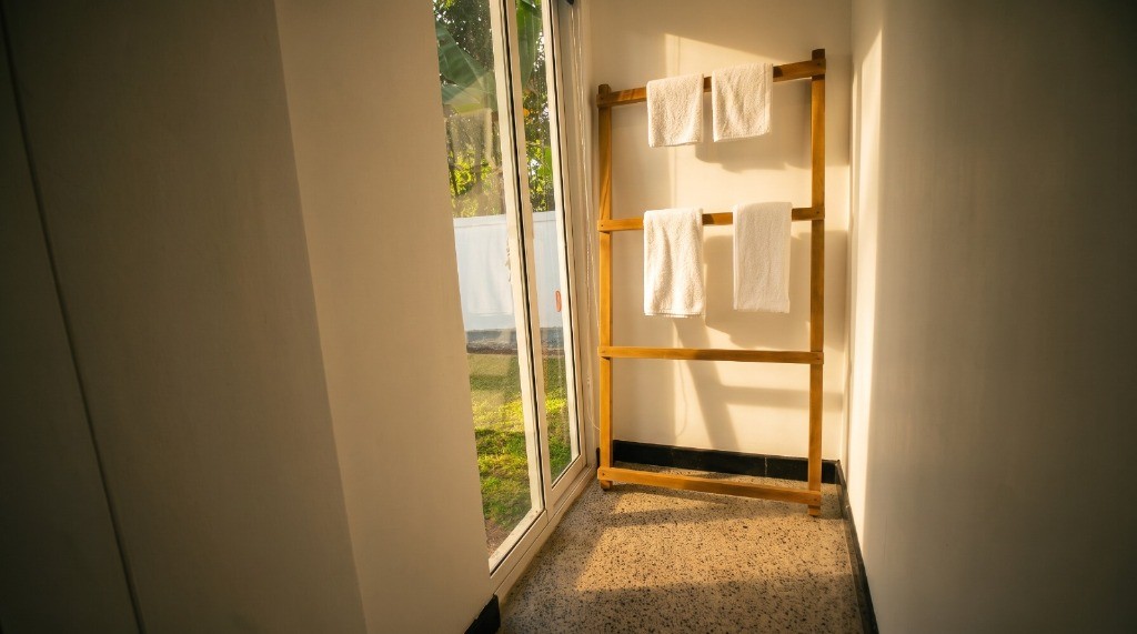 Superior King Room - Towel Stand & Garden Patio Access