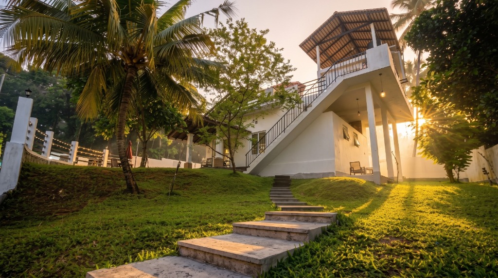 Villa Architecture & Morning Sunburst over Lawn Hill
